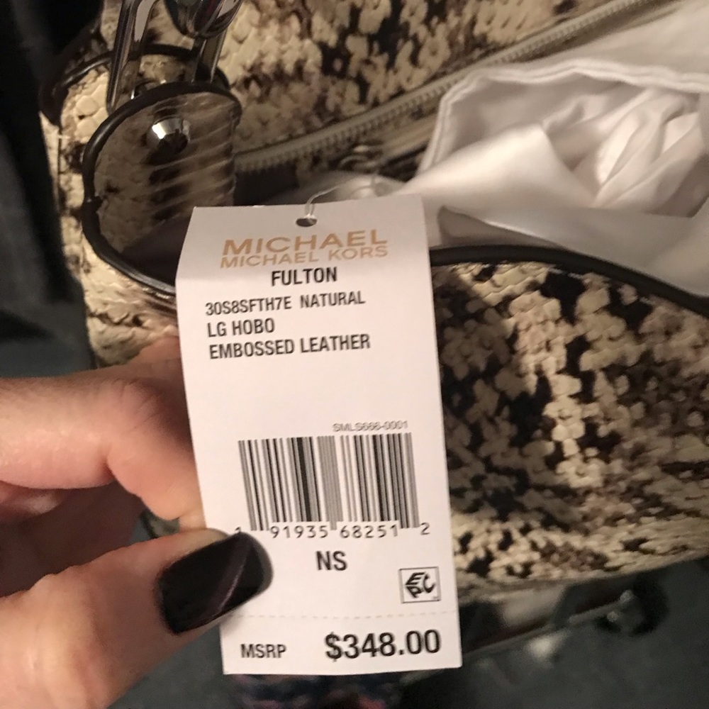MK Fulton NWT..♥️FREE WRISTLET♥️ - Picture 4 of 7
